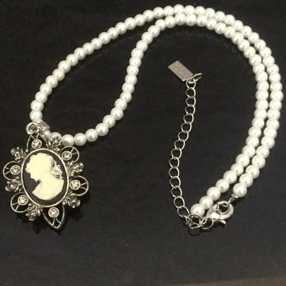 Vtg.15”W/3”FreshwaterCultured White Pearl&CameoPdt - Picture 10 of 14